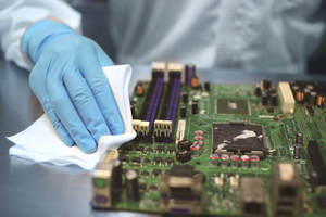 cleaning wipe for electronic circuit board maintenance