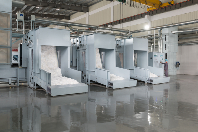Dry wipes and disposable towel raw material preparation area